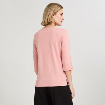 Polera Manga 3/4 con Estampado al Tono Rosado