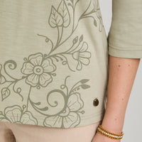 Polera Manga 3/4 con Estampado al Tono Verde