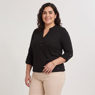 Polera Manga Larga Roll Up Cuello Mao Negro en modelo plus size