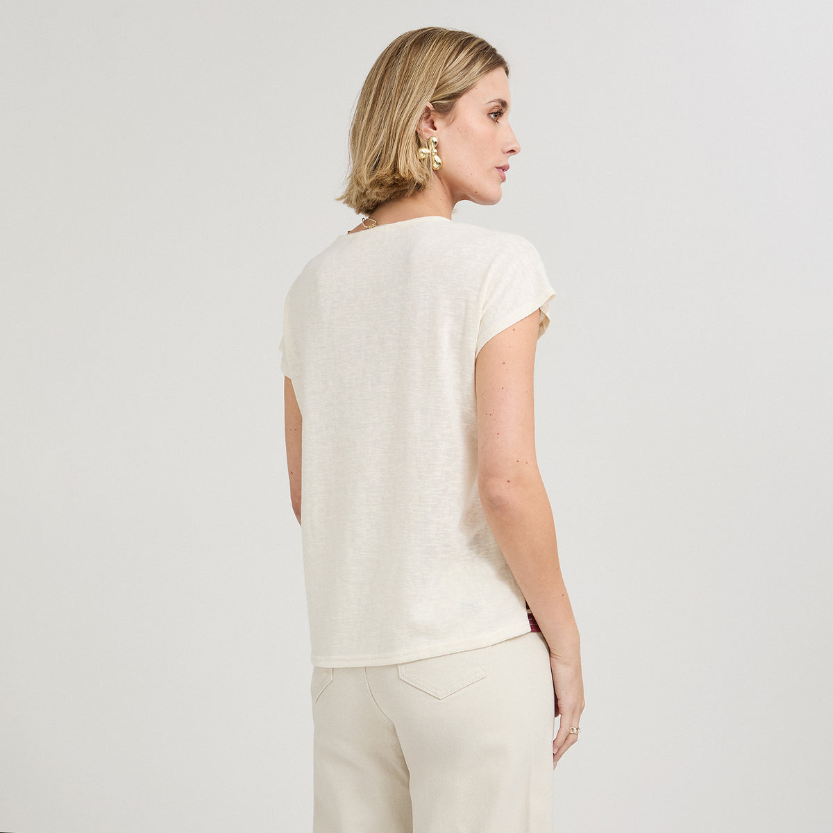 Polera Manga Corta con Estampado y Strass Beige