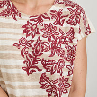 Polera Manga Corta con Estampado y Strass Beige