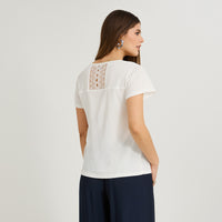 Polera Manga Vuelo con Encaje en Espalda Crudo