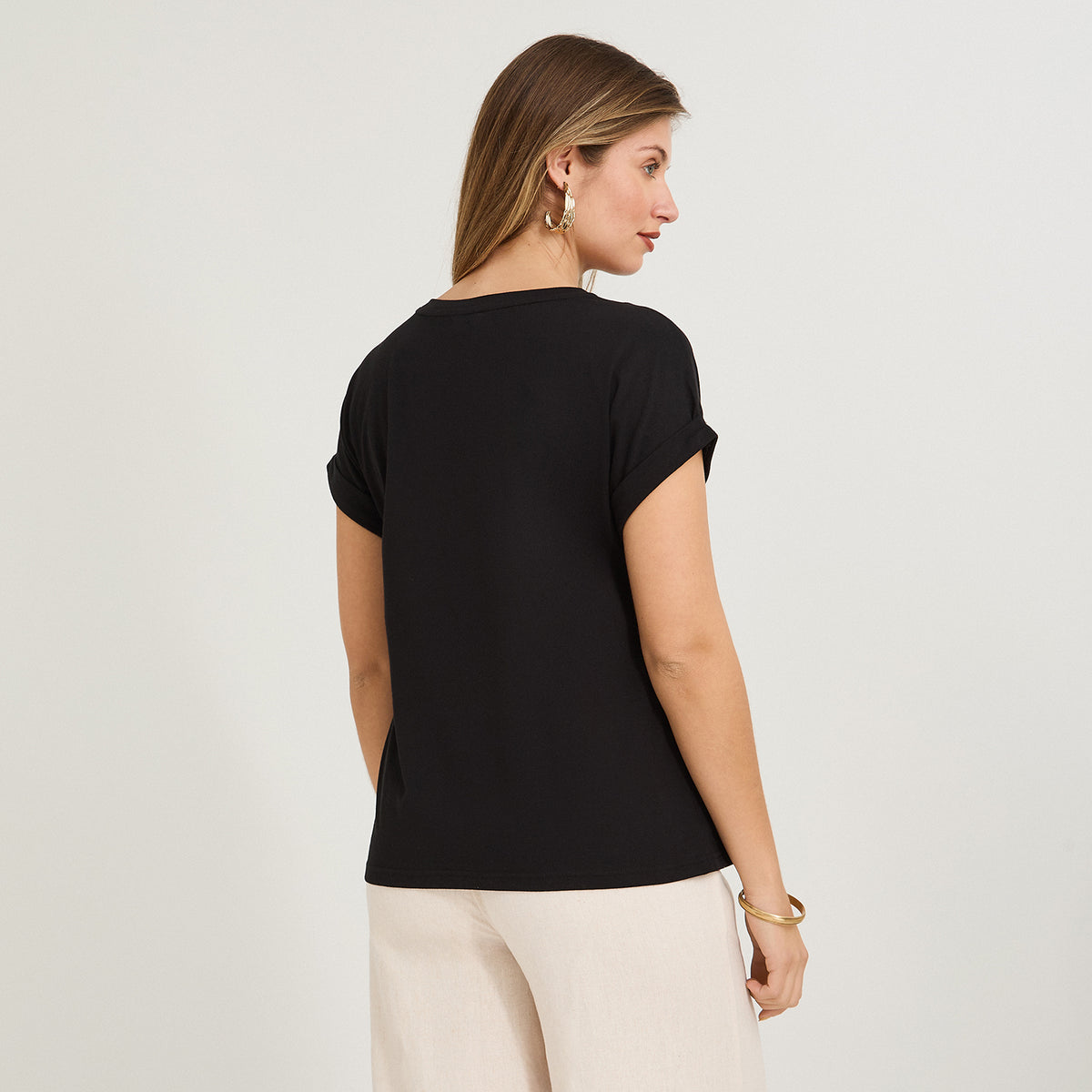 Polera Manga Corta Estampada Negro