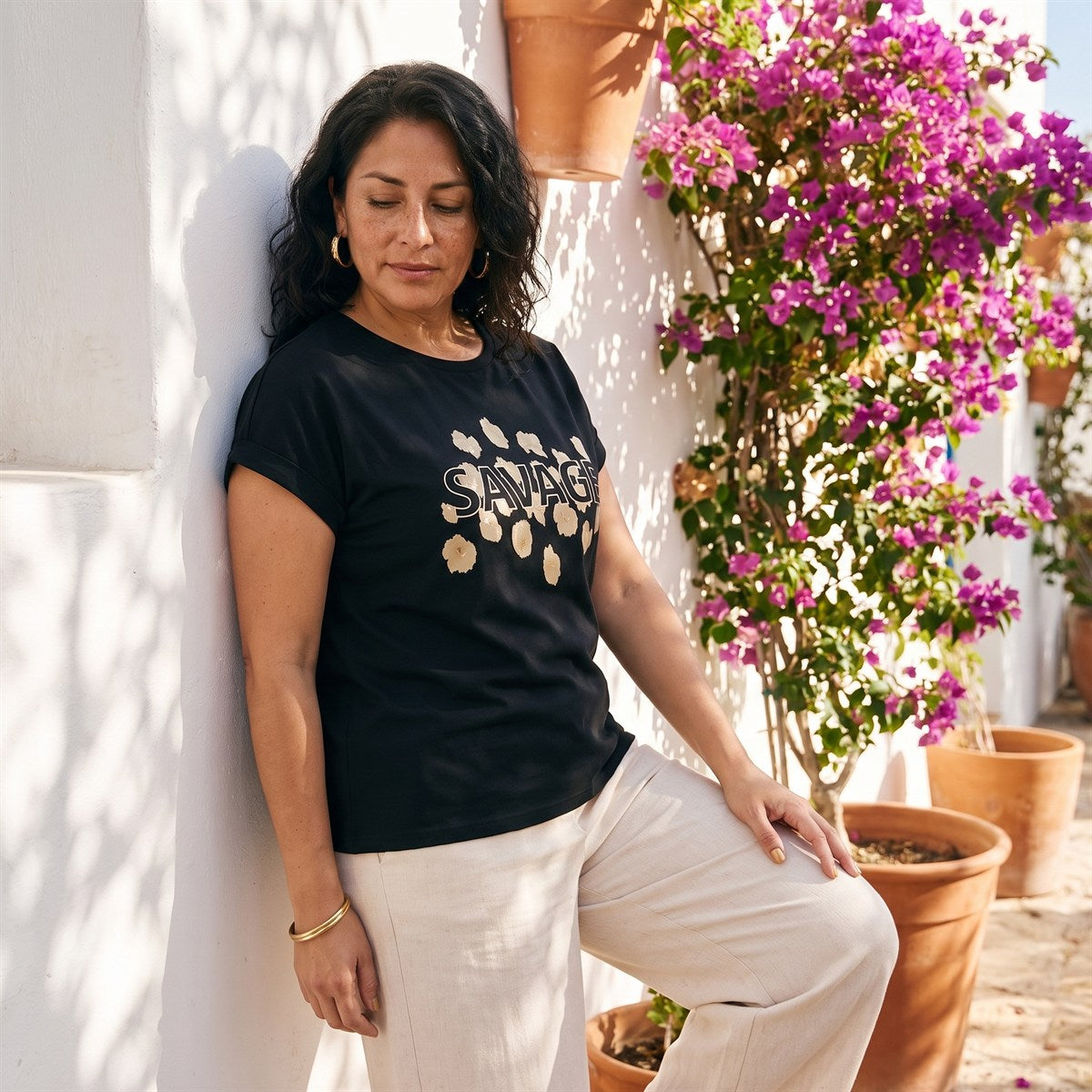 Polera Manga Corta Estampada Negro lifestyle