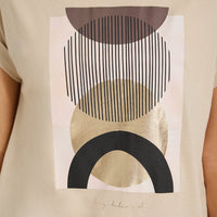 Polera Manga Corta Estampada Beige