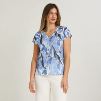 Polera Manga Corta Estampada Celeste