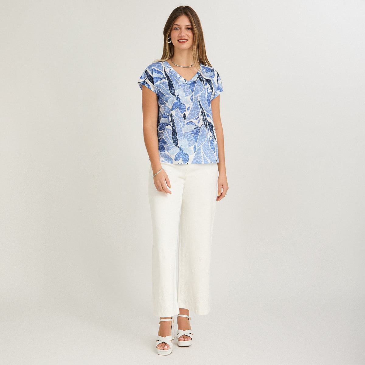 Polera Manga Corta Estampada Celeste