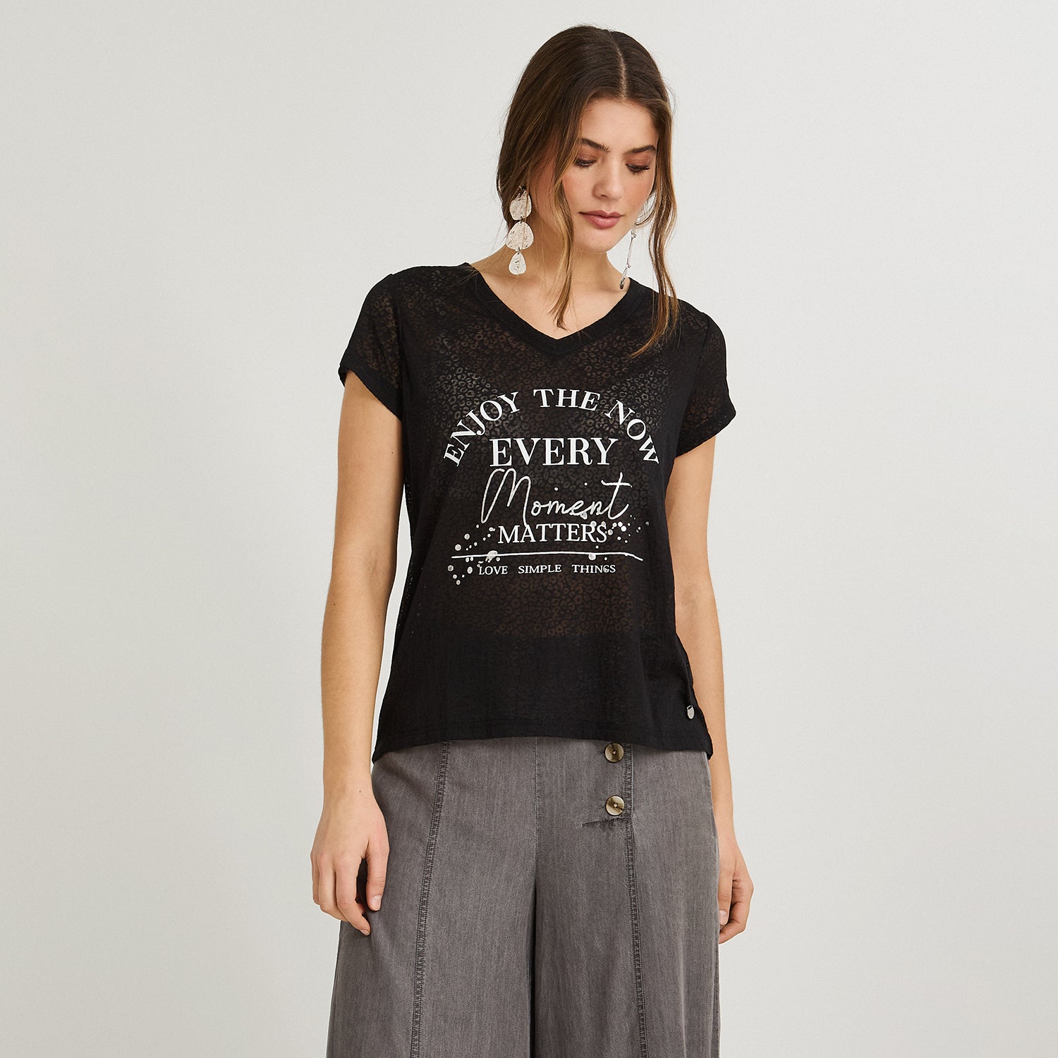 Polera con Técnica Deboré Estampada Negro