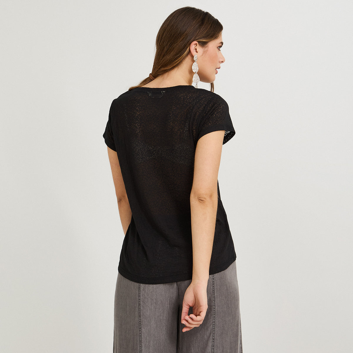 Polera con Técnica Deboré Estampada Negro