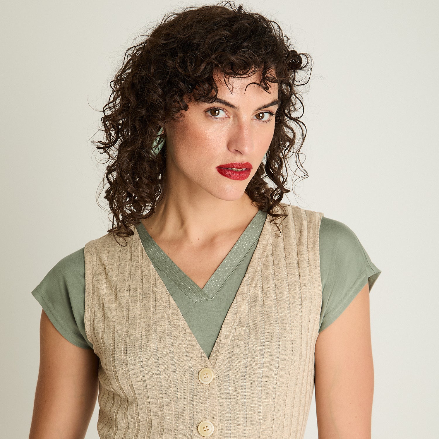 Tapado Sin Mangas De Lanilla Beige Curvi