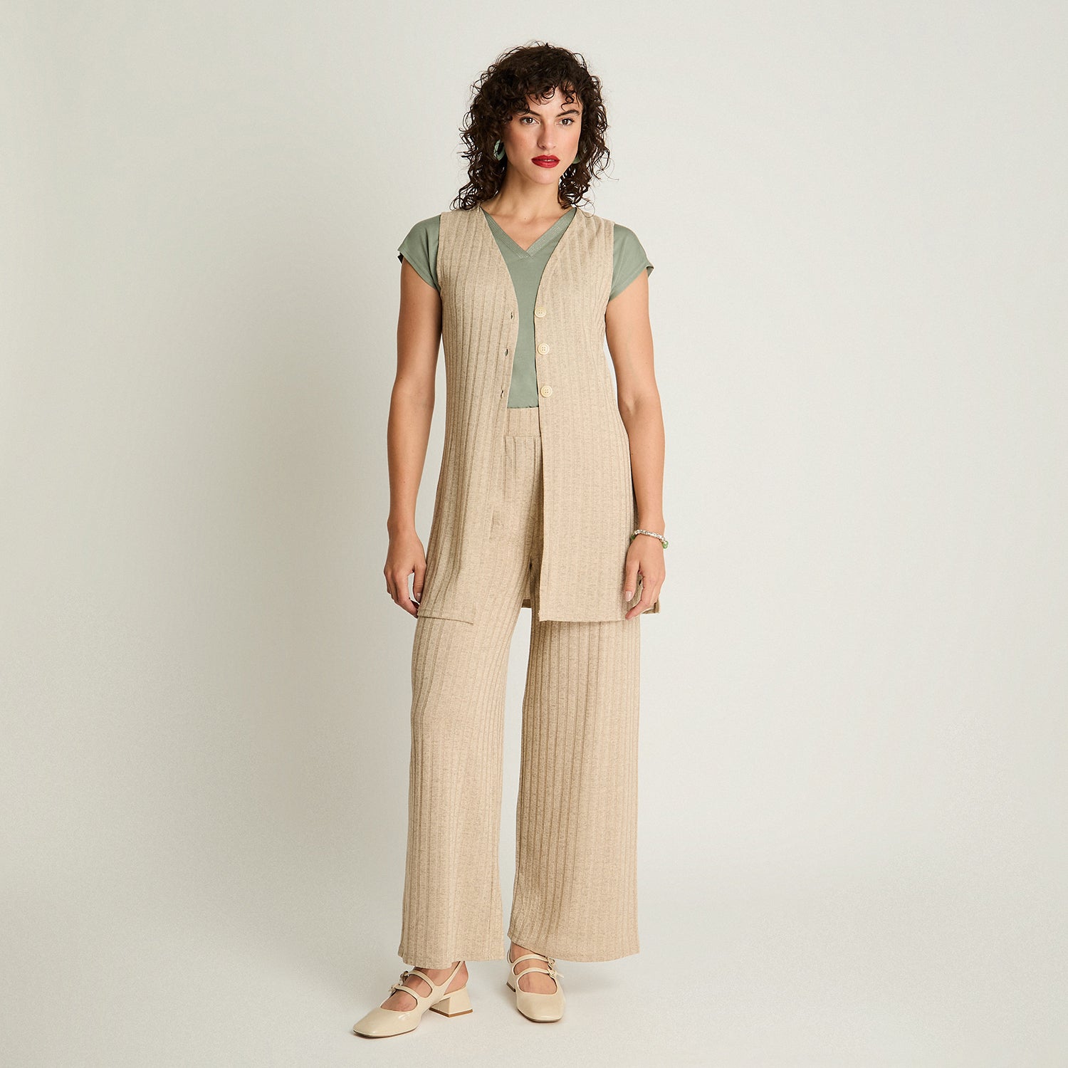 Tapado Sin Mangas De Lanilla Beige Curvi