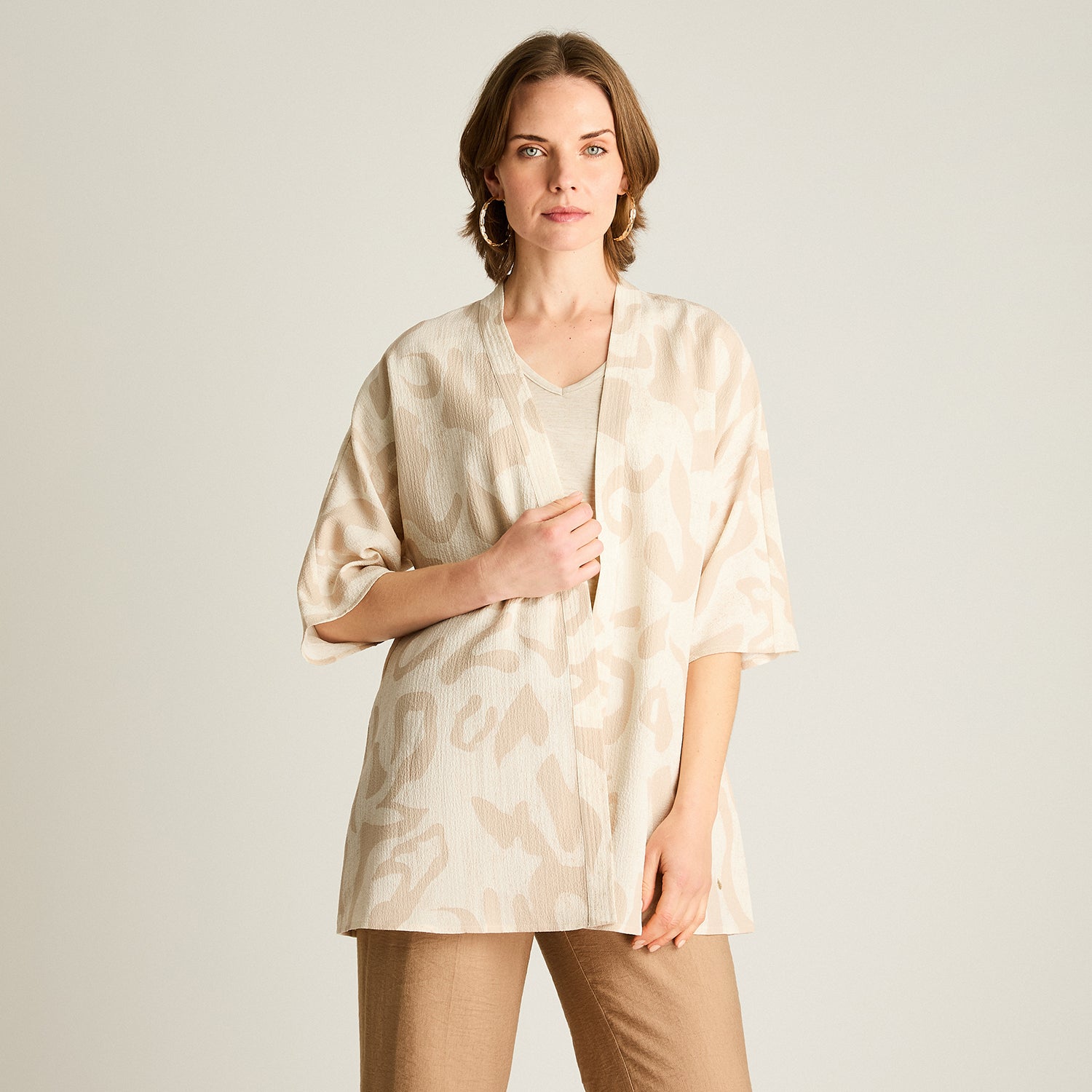 Tapado Beige Holgado Estilo Kimono
