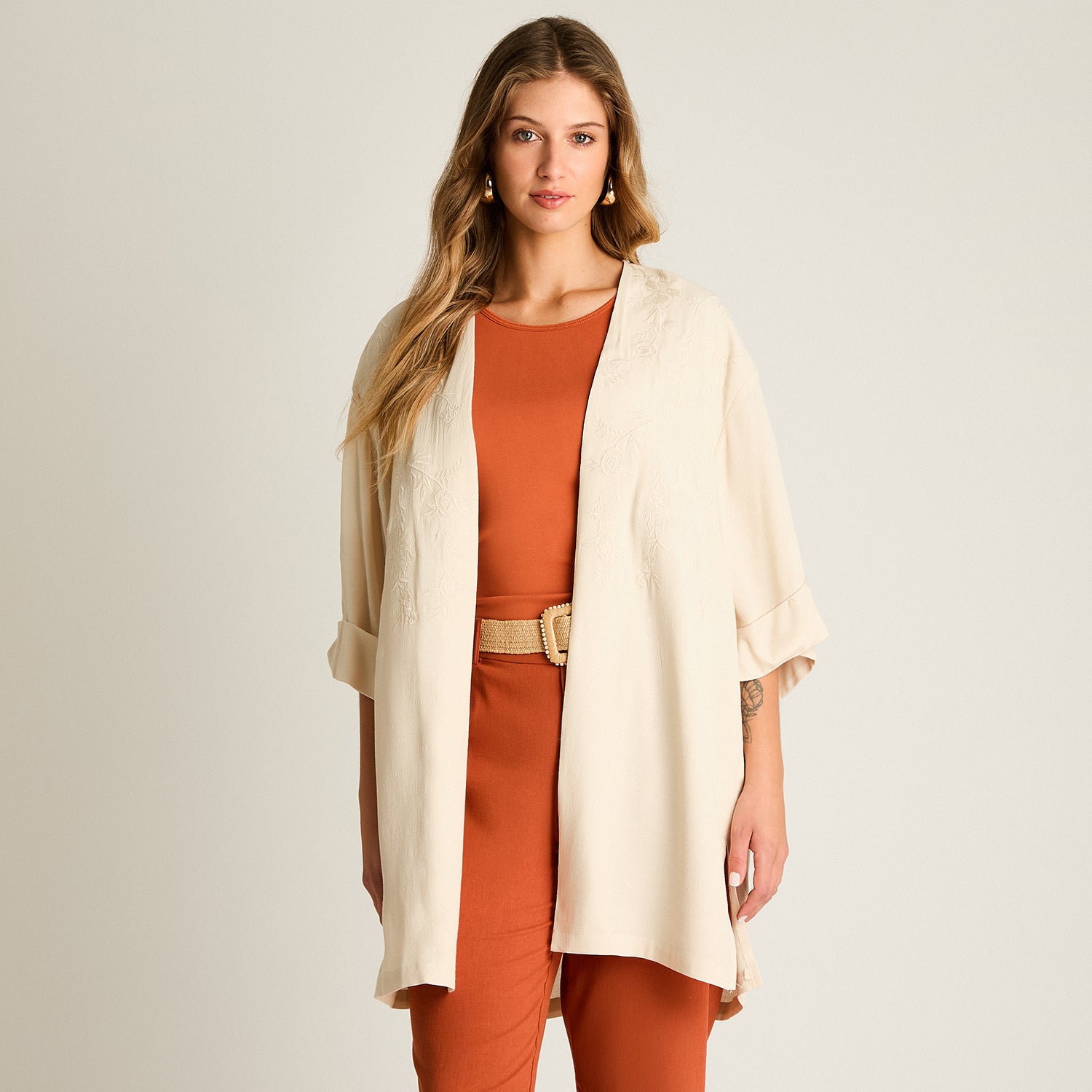 Tapado Arena Manga 3/4 No Elasticado Sin Forro Calce Holgado