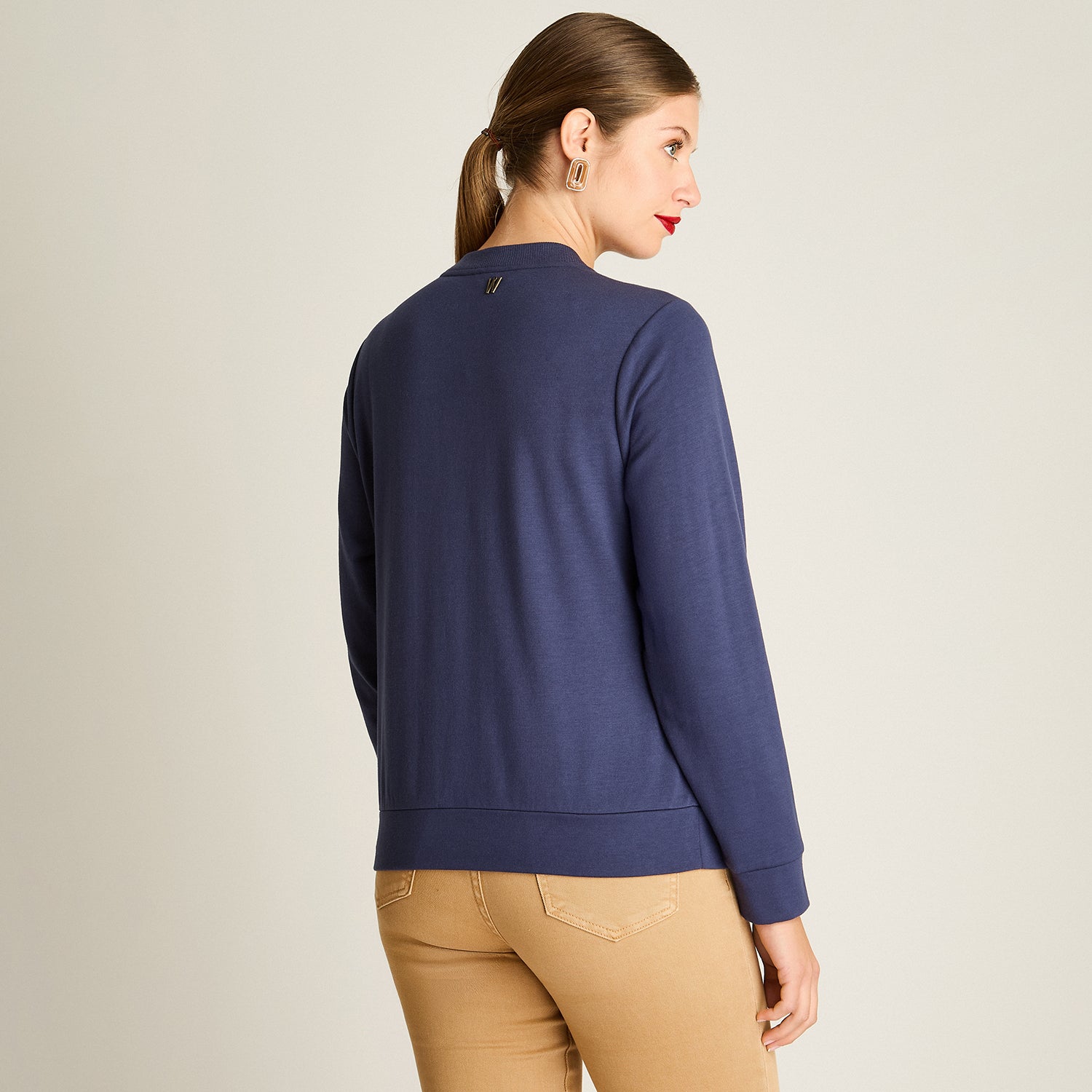 Poleron Algodon Azul Manga Larga Elasticidad Baja Sin Forro Calce Normal Tela Punto