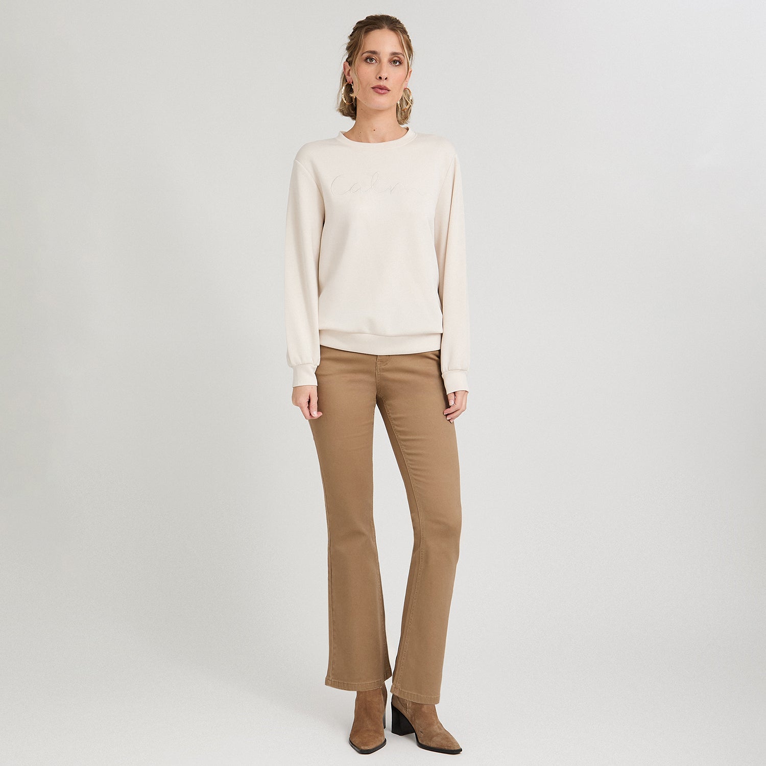 Polerón Algodón Escote Redondo Bordado Beige