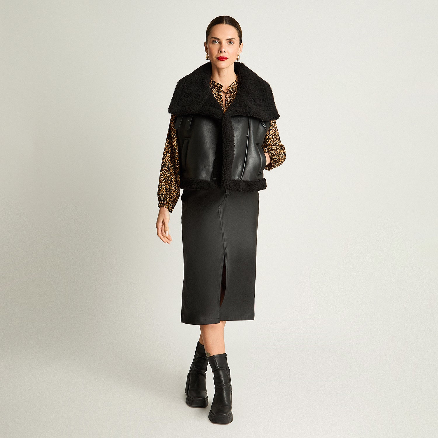 Chaqueta Sin Mangas Bonded Negro Curvi