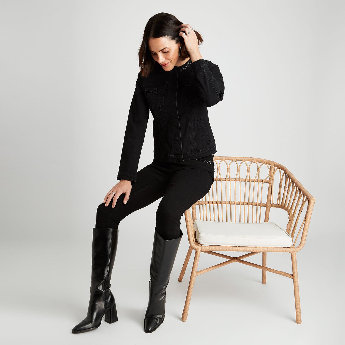 Chaqueta Mezclilla Negro Cuello Redondo