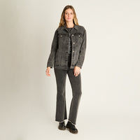 Casaca Mezclilla Gris Oscuro Estilo Oversize Clásica