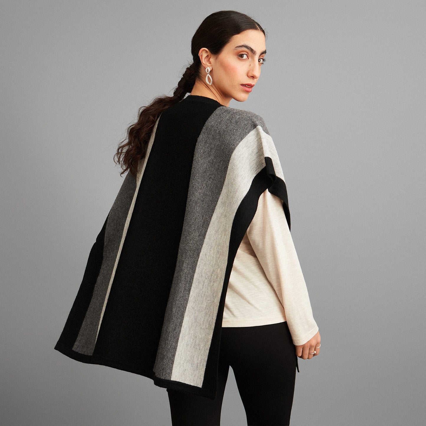Ruana de Alpaca Negro