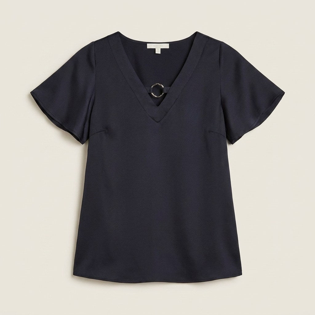 Blusa Azul Manga Corta Argolla En Cuello en plano