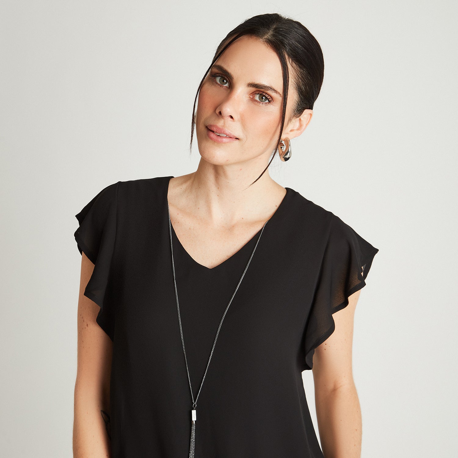 Blusa Negro Manga Corta Cuello V