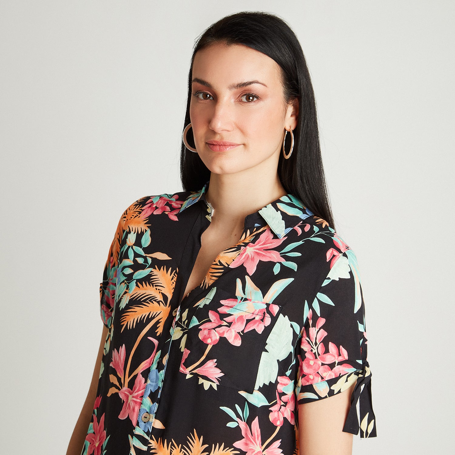 Blusa Negro Manga Corta Estampado Cuello Camisero