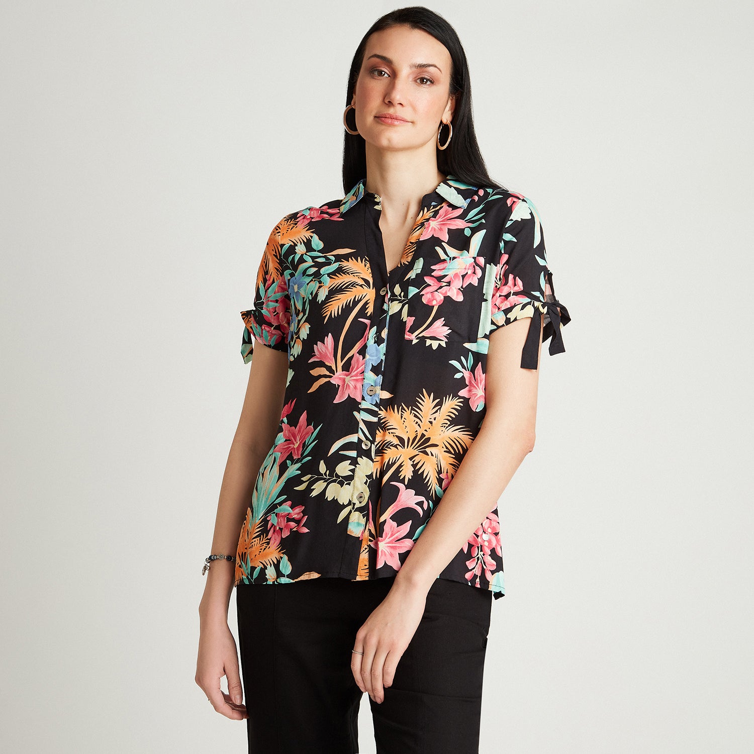 Blusa Negro Manga Corta Estampado Cuello Camisero