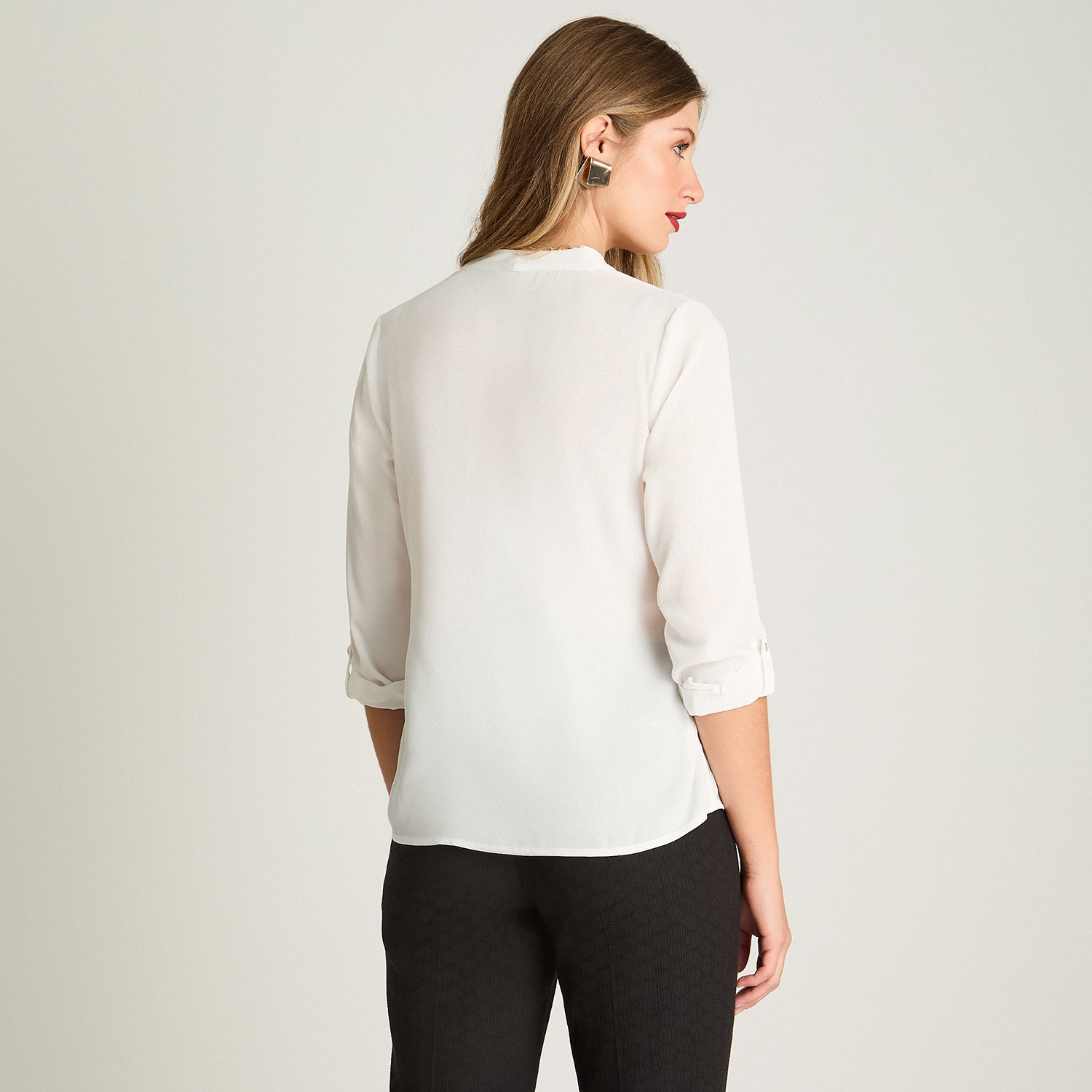 Blusa Escote V Manga Larga Con Botones Dorados Crudo Lorenzo Di Pontti