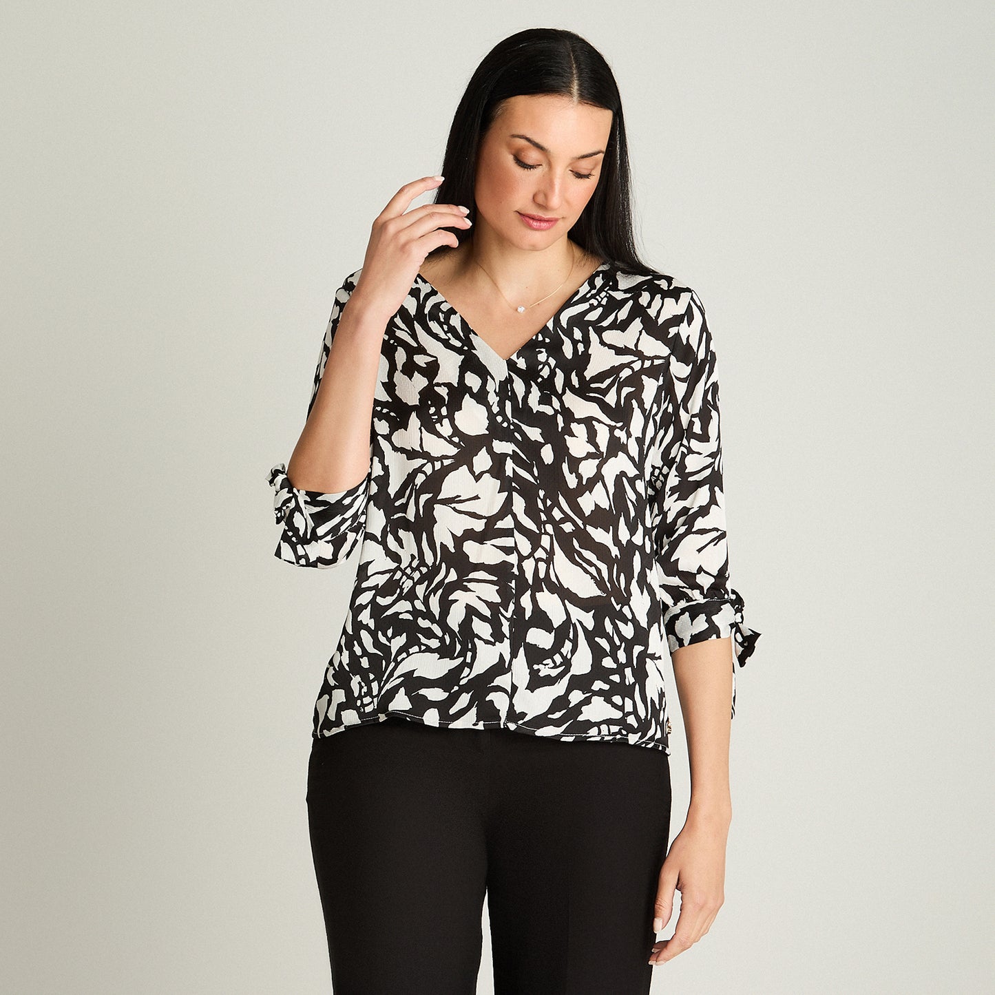 Blusa Escote V Manga 3/4 Con Amarra Crudo Lorenzo Di Pontti