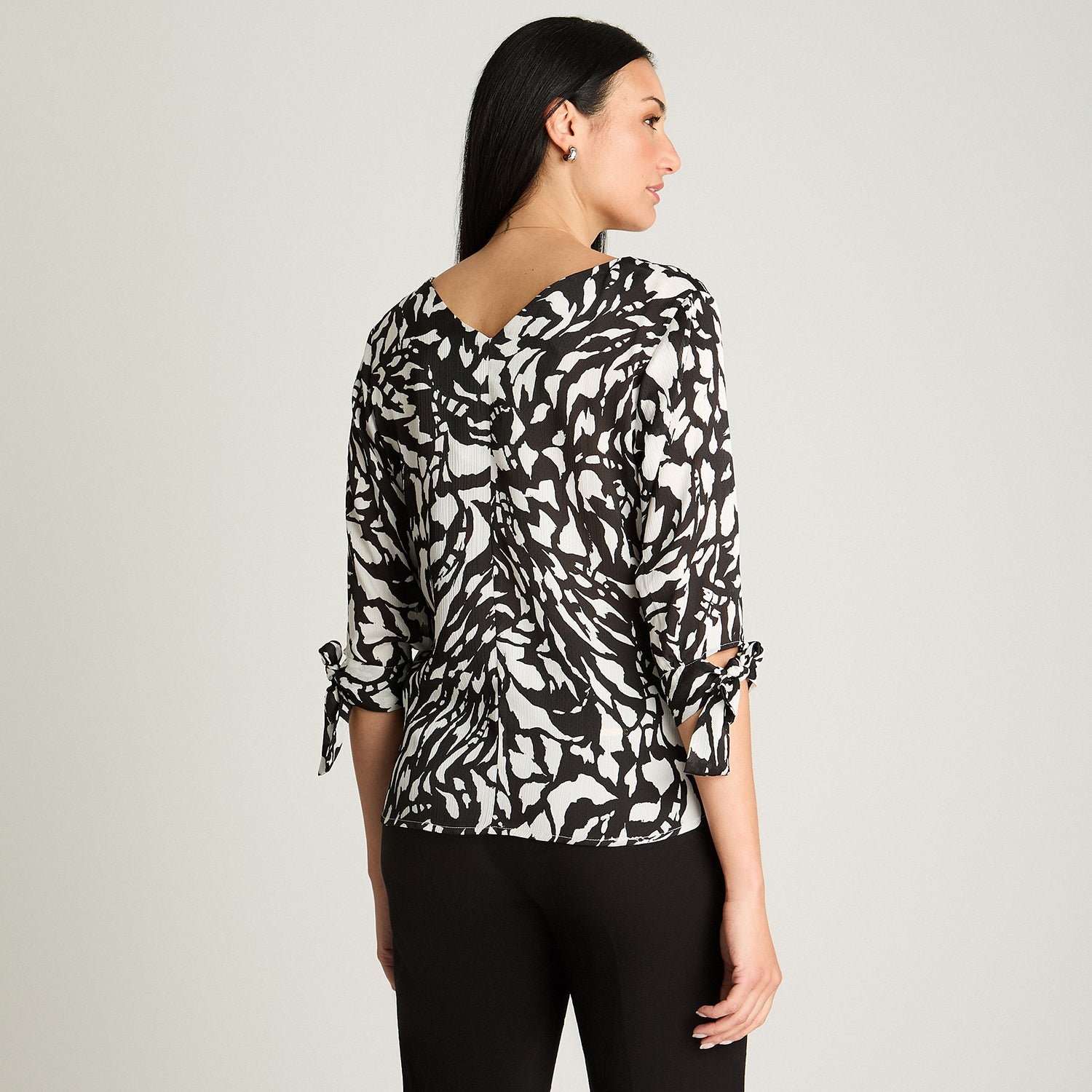 Blusa Escote V Manga 3/4 Con Amarra Crudo Lorenzo Di Pontti