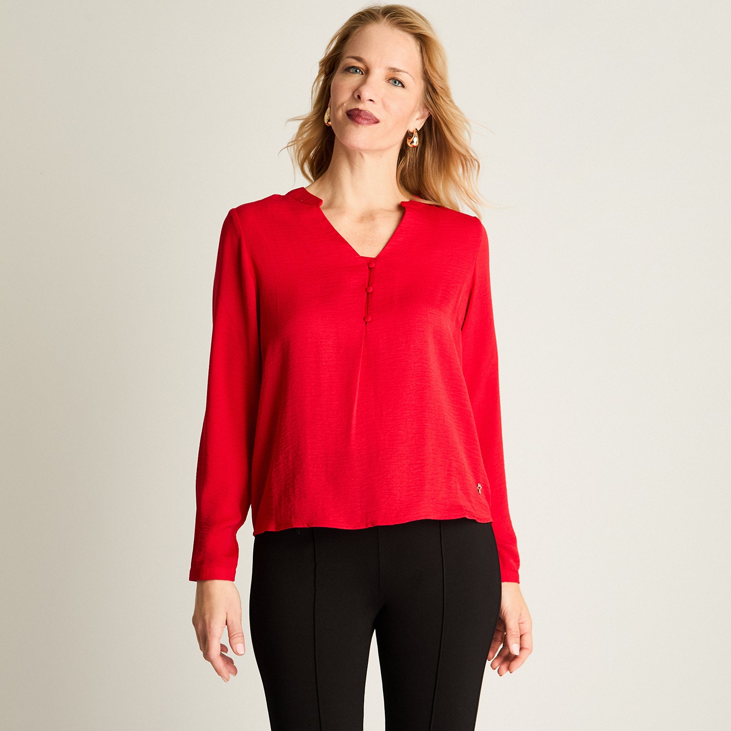 Blusa Escote Mao 3 Botones Rojo