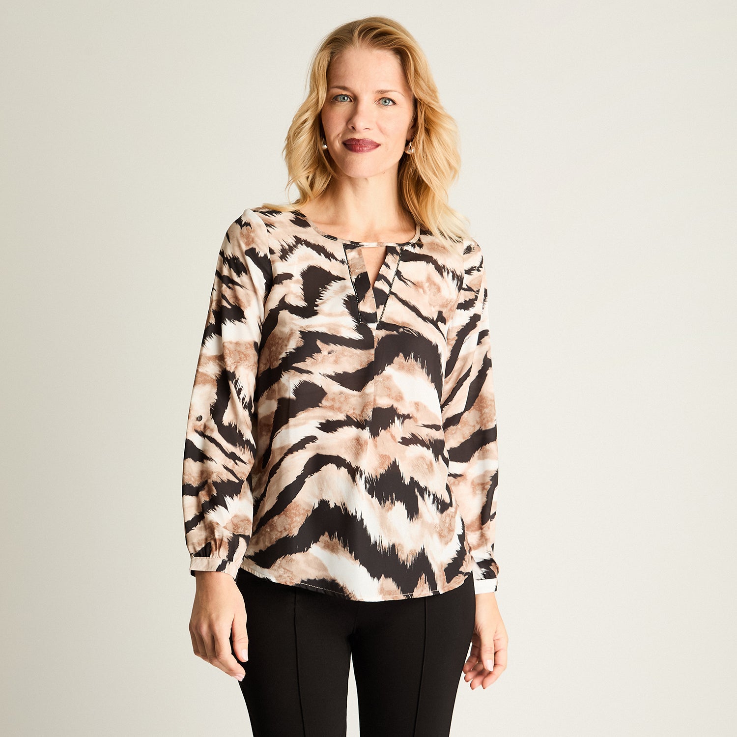 Blusa Escote Redondo Estampada Negro