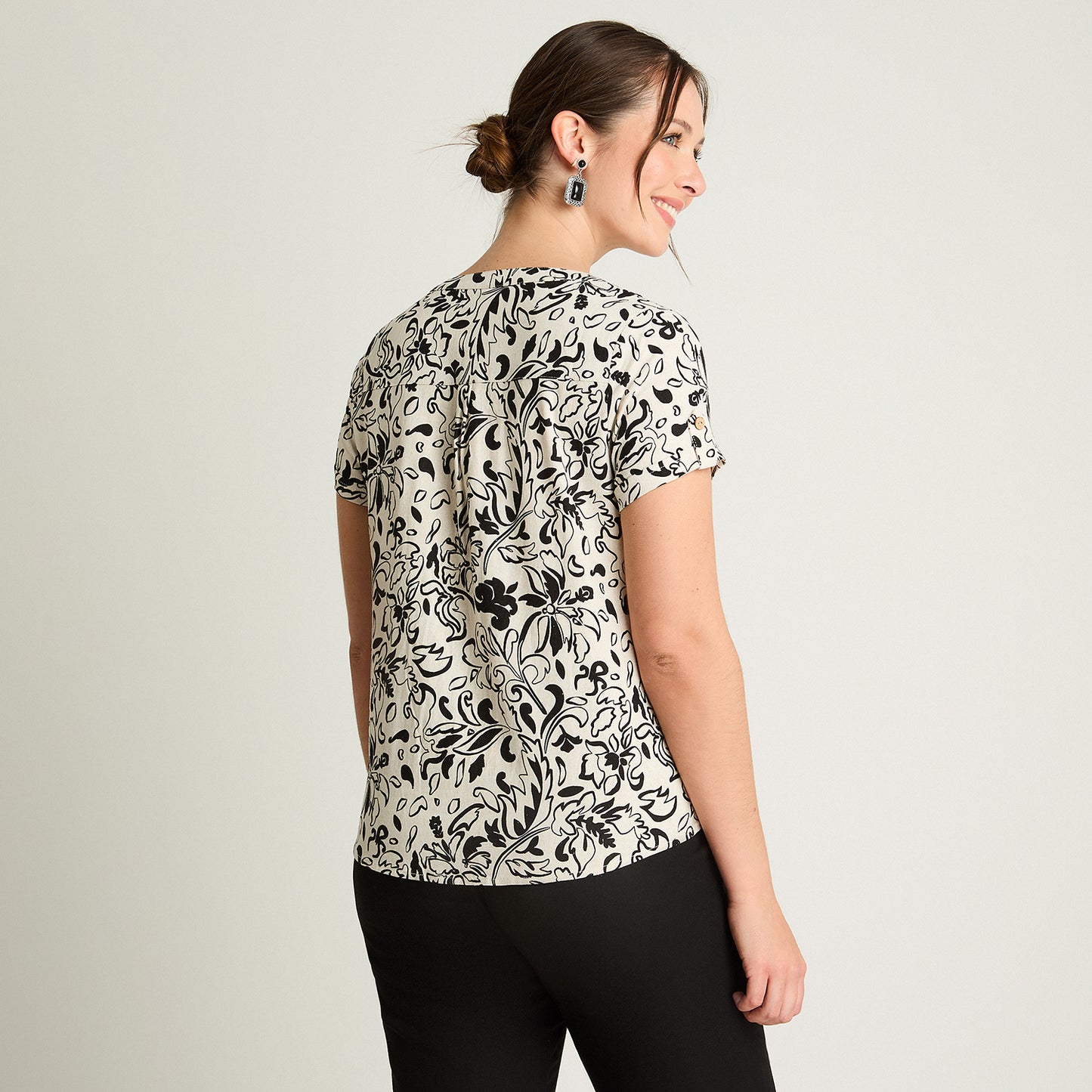 Blusa Manga Corta Cuello Mao Arena Curvi