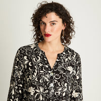 Blusa Cuello Mao Botones Negro Curvi