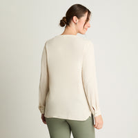Blusa Cuello Mao Botones Beige Curvi