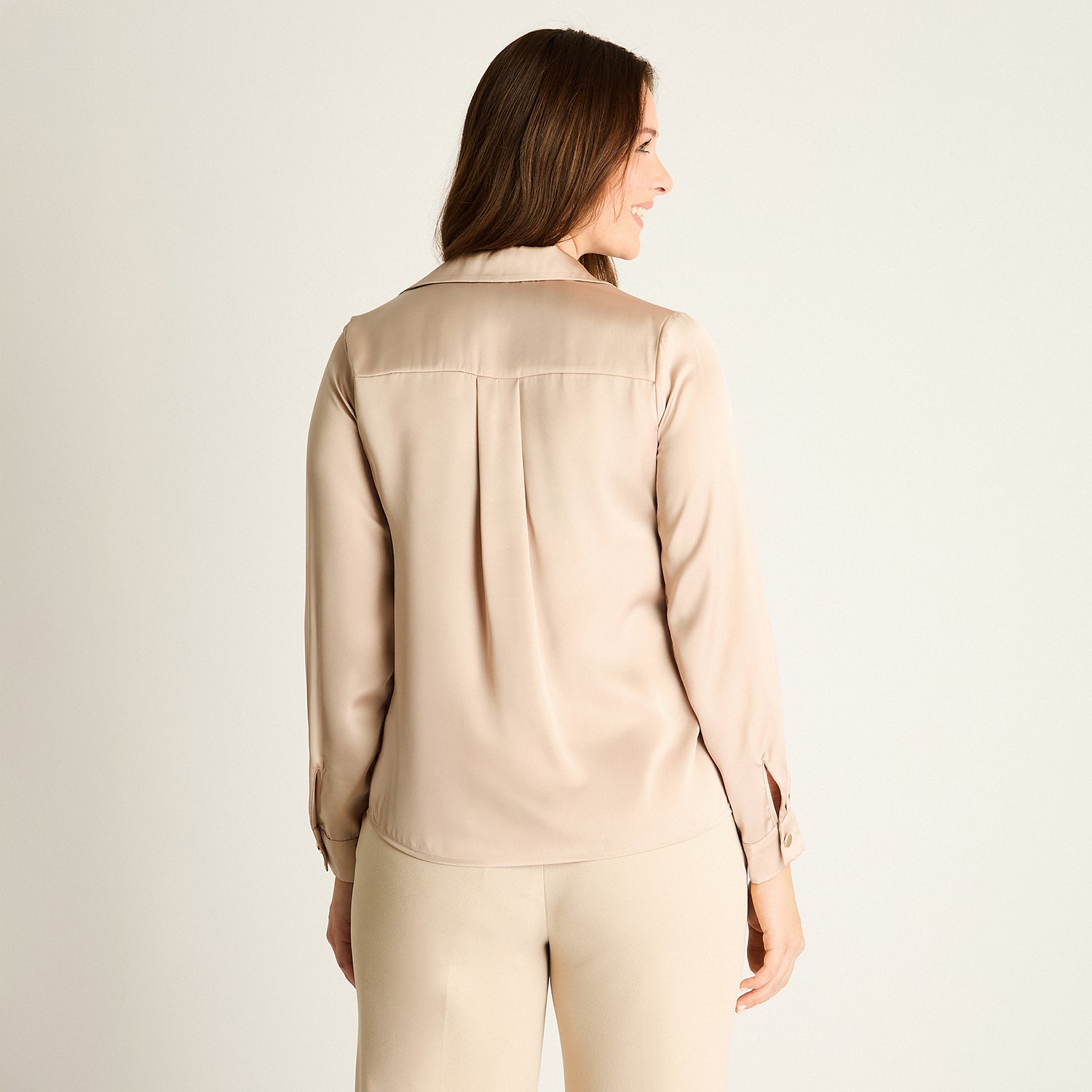 Blusa Arena Manga Larga Cuello Camisero