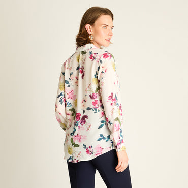 Blusa Rosada con Estampado Floral y Mangas Roll-Up