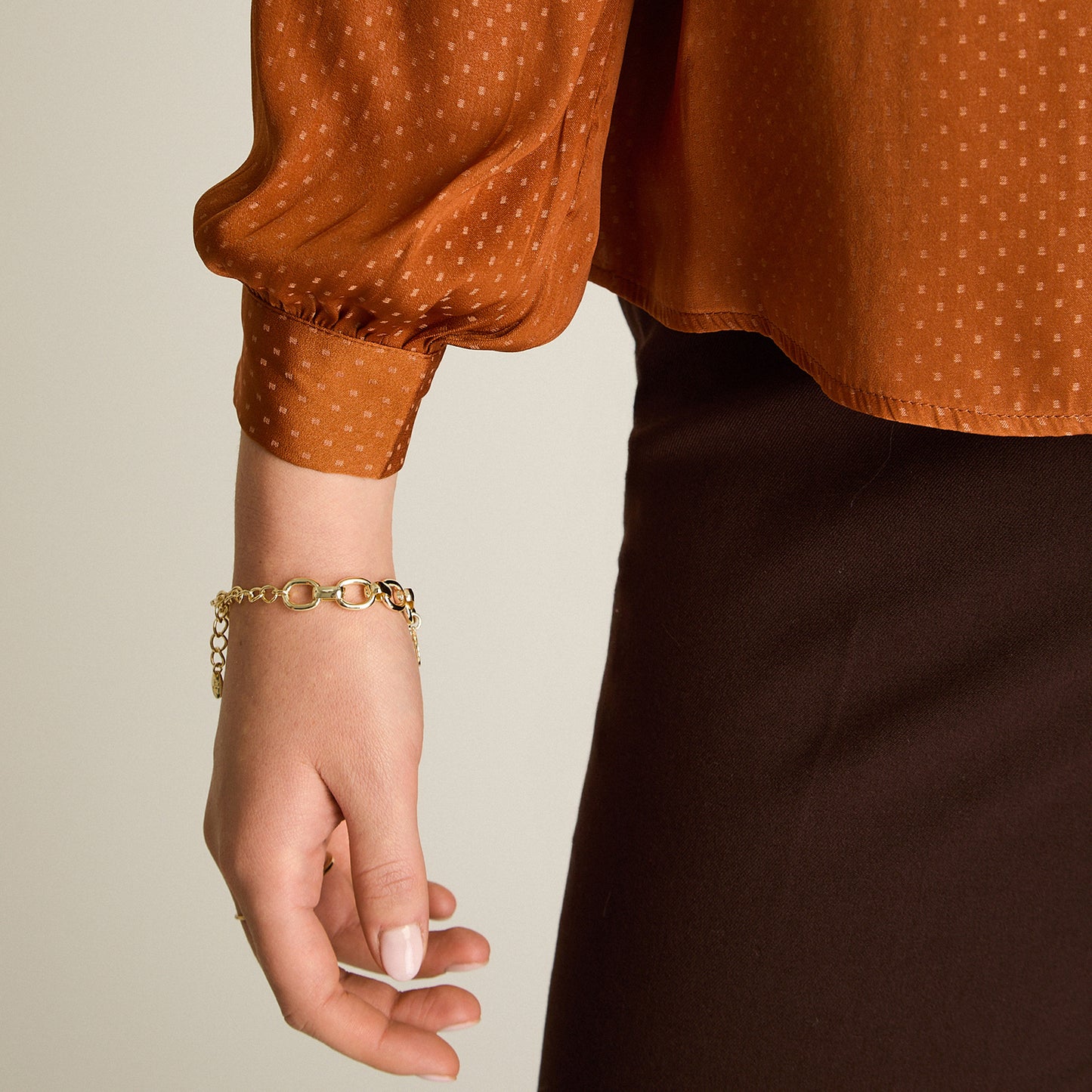 Blusa Terracota Manga Larga con Botón en Espalda