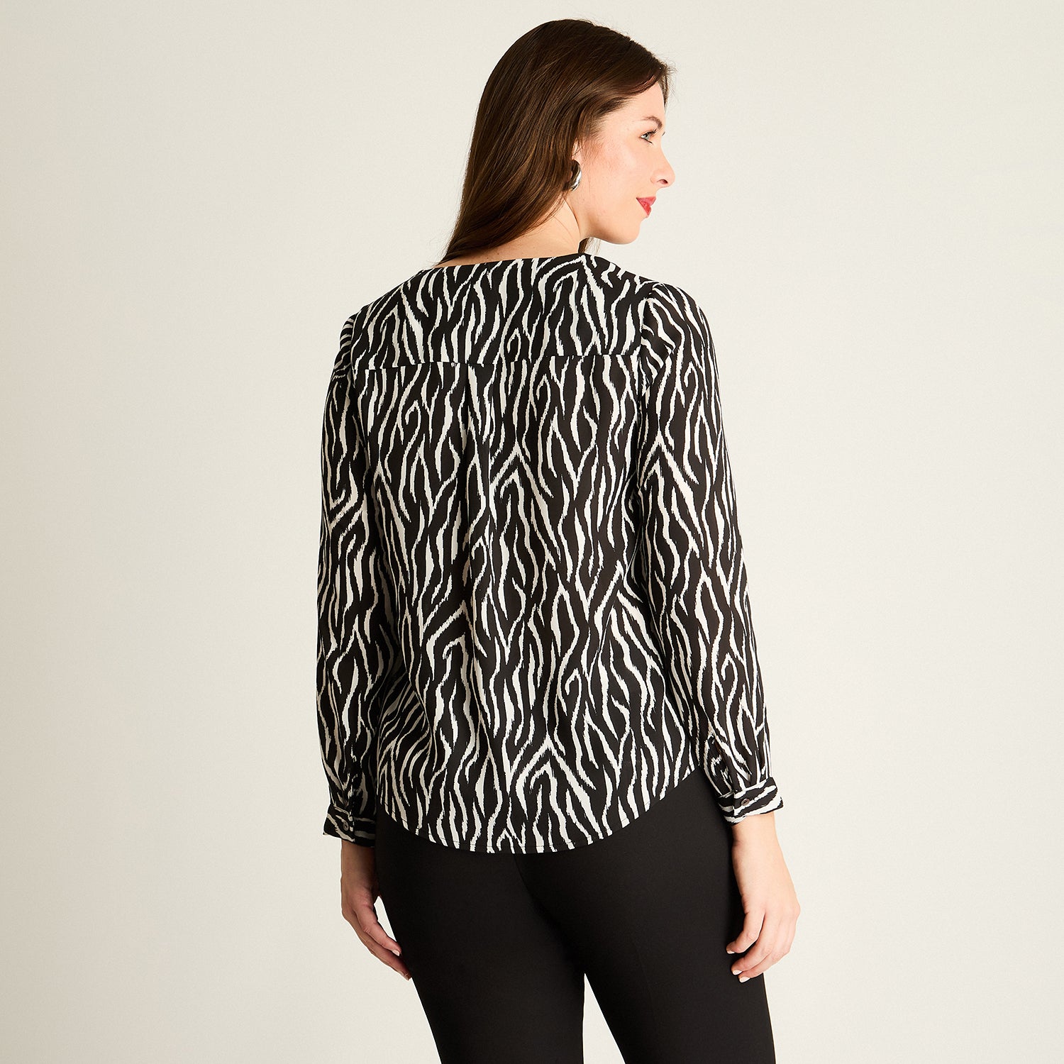 Blusa Negra Estampado Animal Print