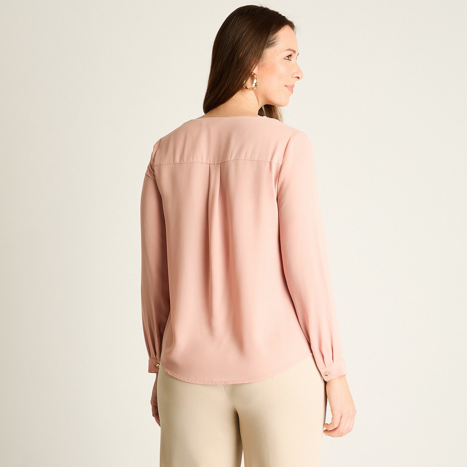 Blusa Rosada con Escote V