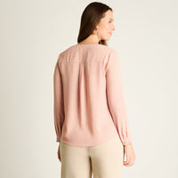 Blusa Rosada con Escote V