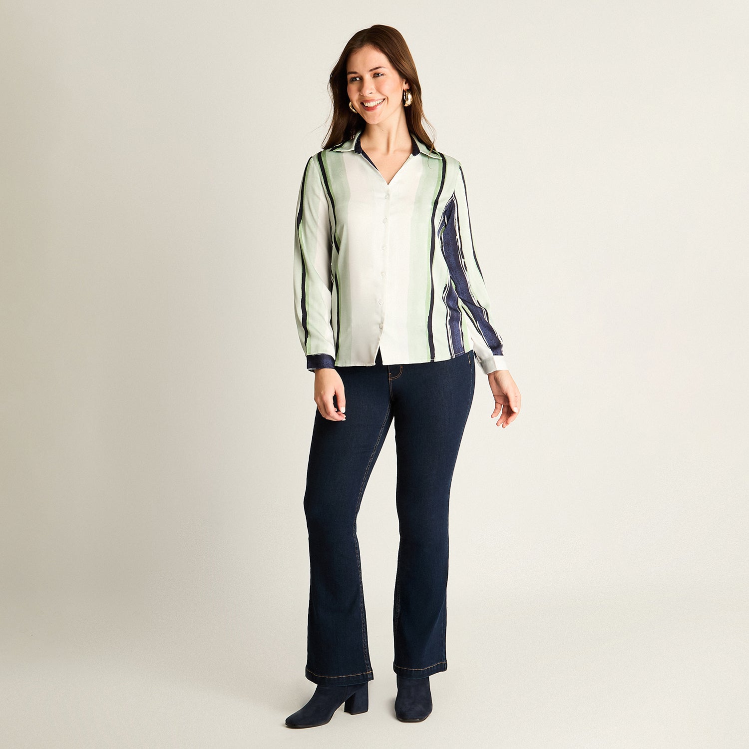 Blusa Menta Rayada con Estilo Camisero