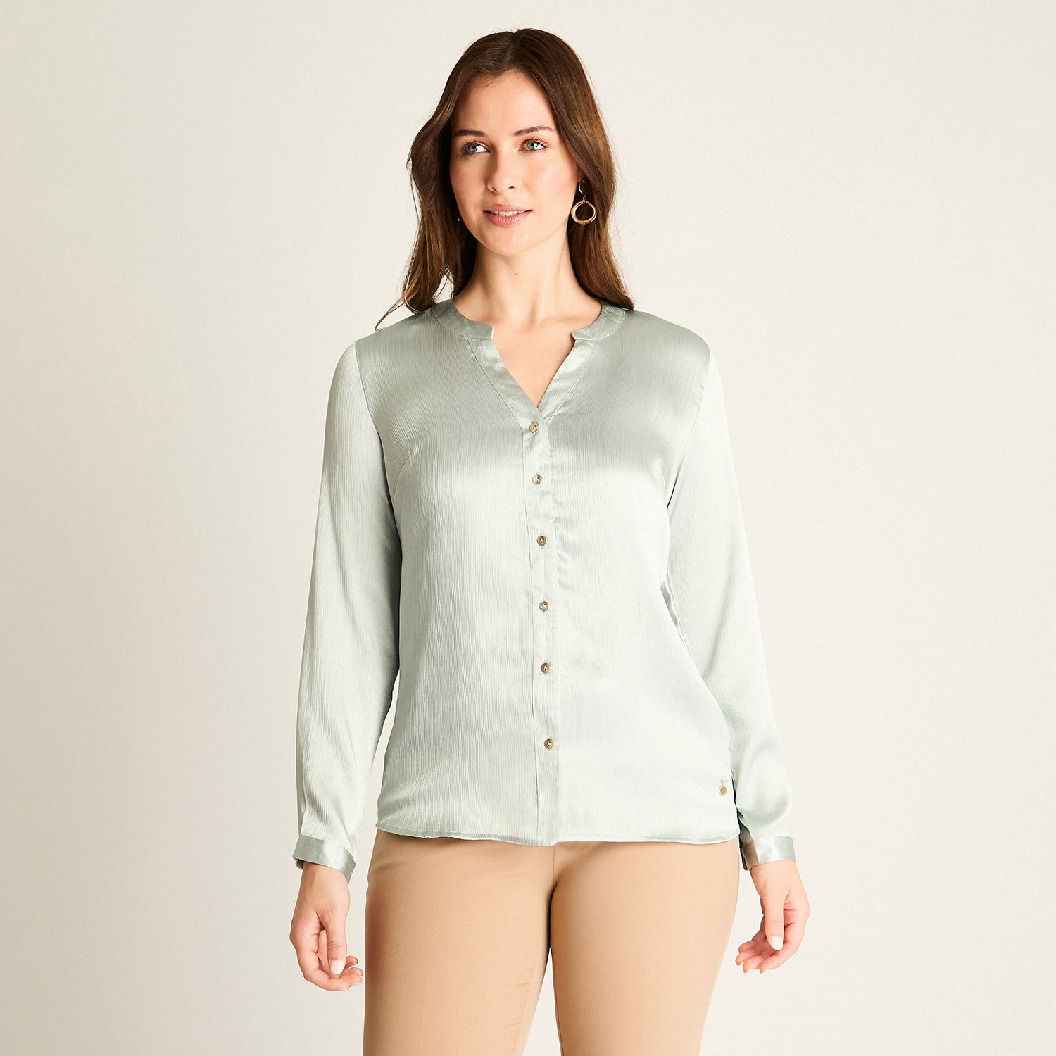 Blusa Menta con Botonadura Frontal