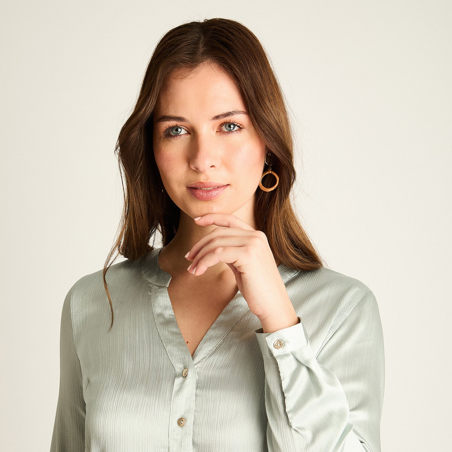 Blusa Menta con Botonadura Frontal