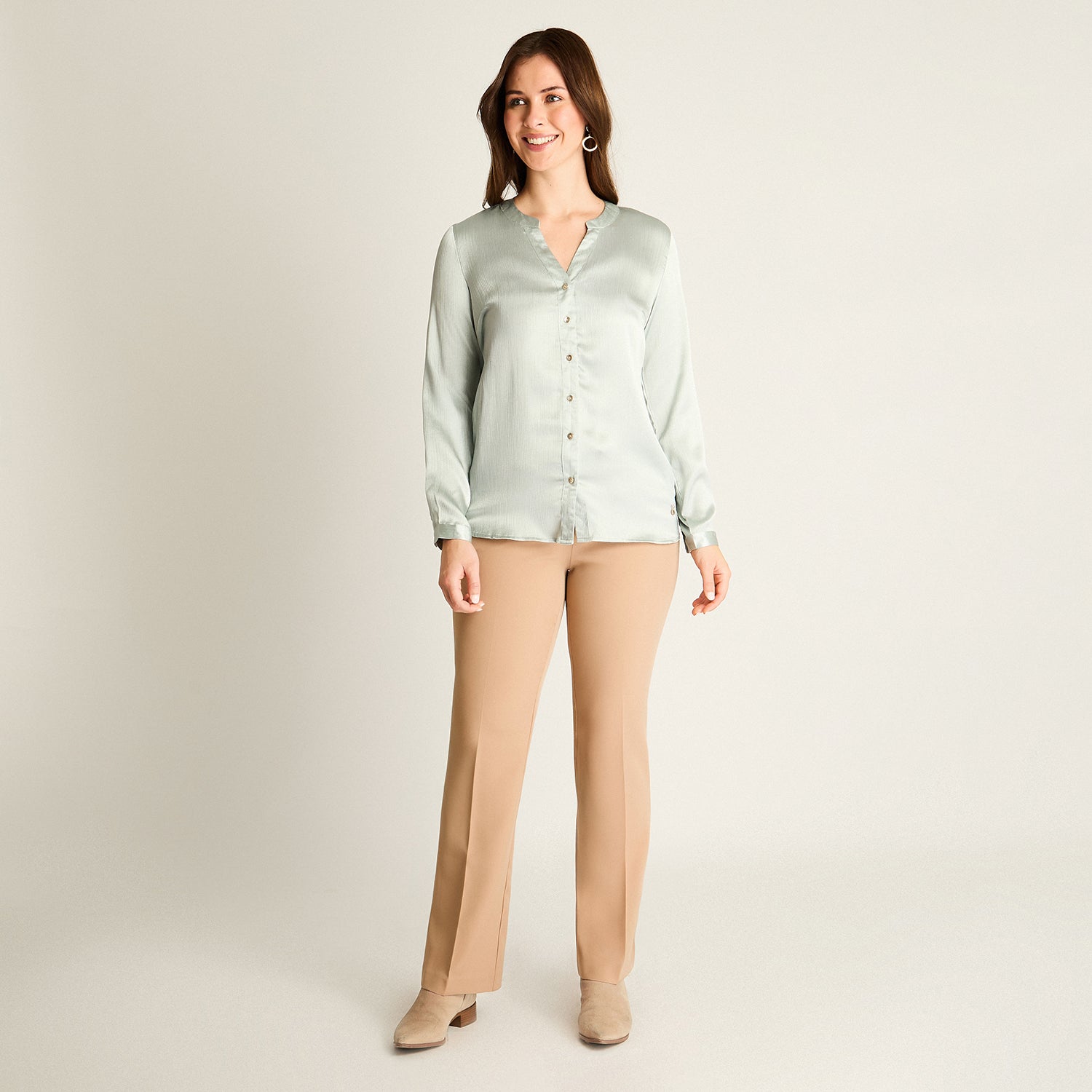 Blusa Menta con Botonadura Frontal