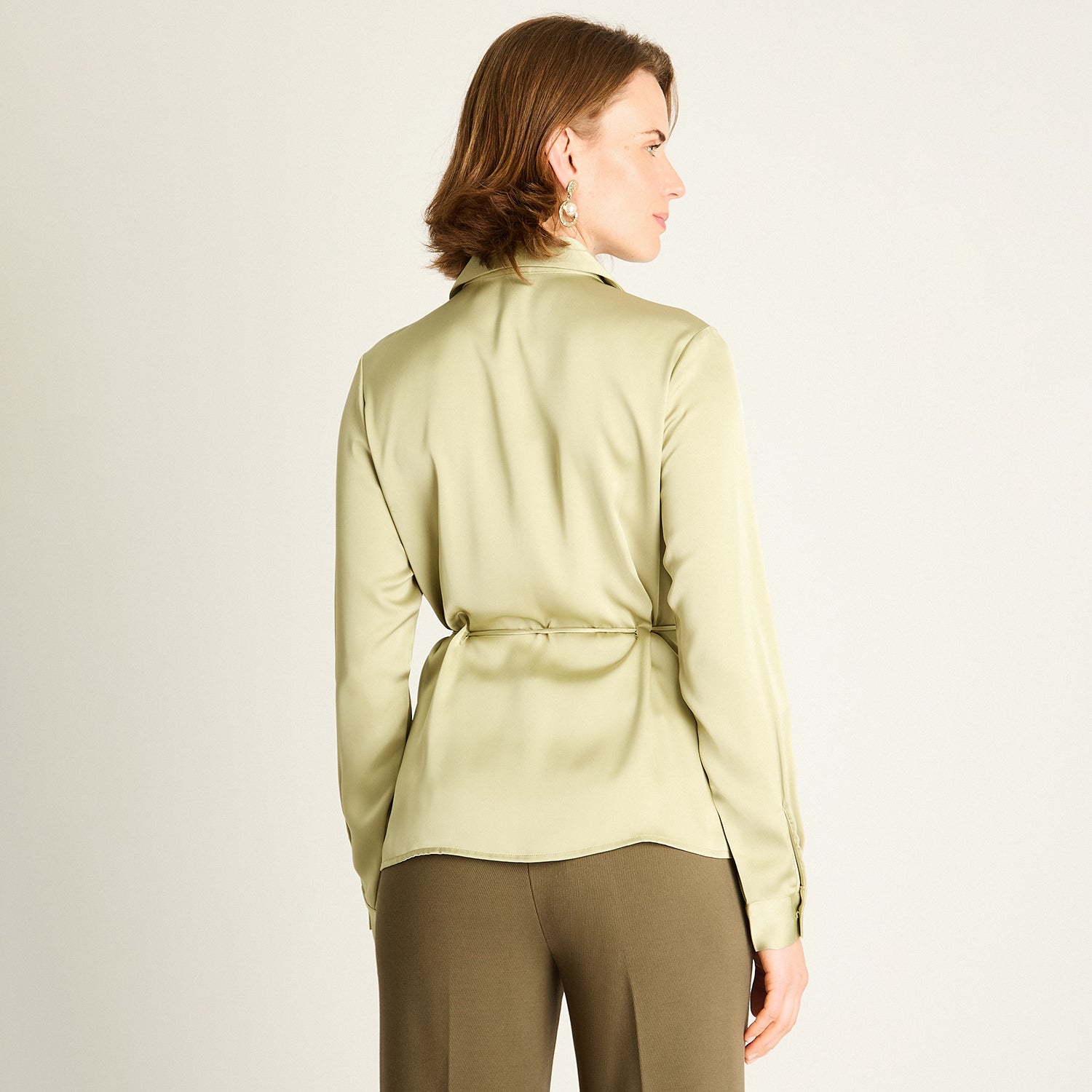 Blusa Verde con Amarra en la Cintura