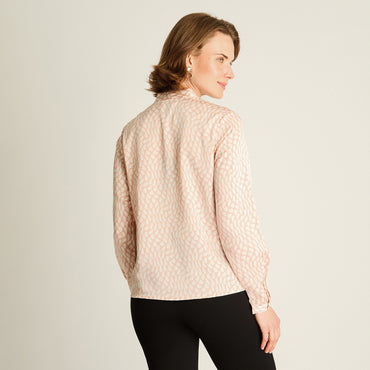 Blusa Rosada con Lazo