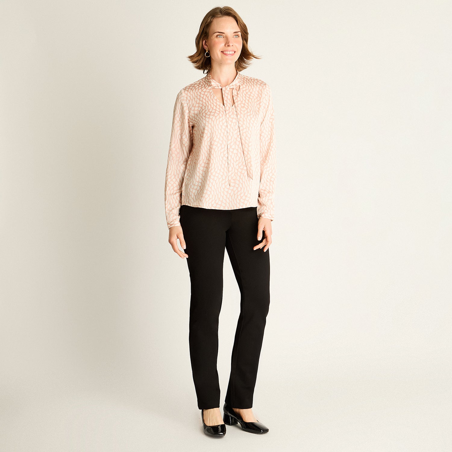 Blusa Rosada con Lazo