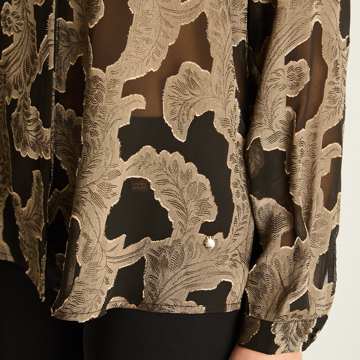Blusa Negra Estampada - Lorenzo di Pontti