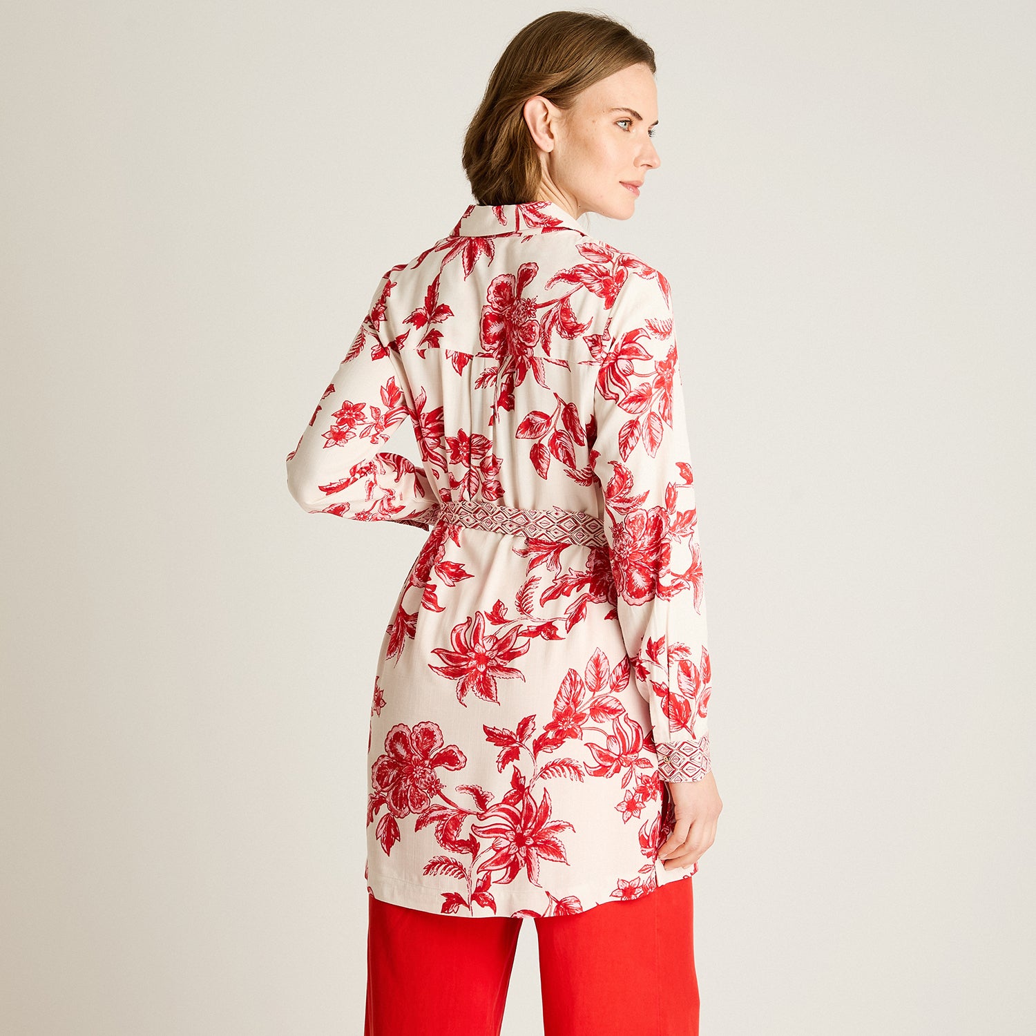 Blusa Roja Estampado Floral con Lazo
